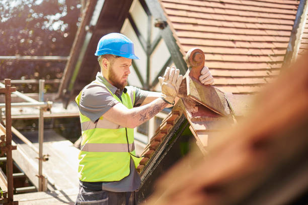 Best Flat Roof Repair Services  in Oshkosh, WI